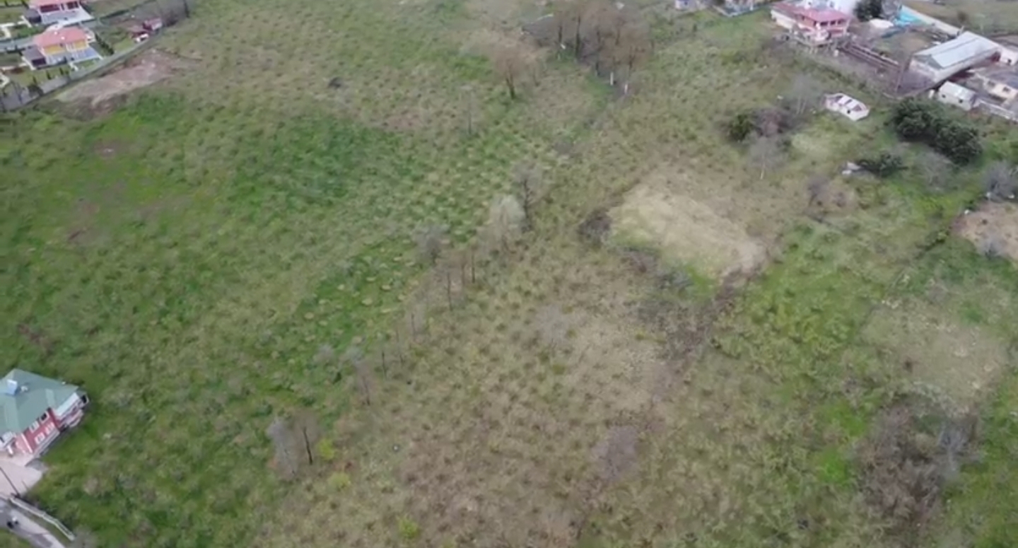 MABEL'DEN DÜZYURTTA SATILIK YATIRIMLIK VİLLALIK YOLA YAKIN ARSA